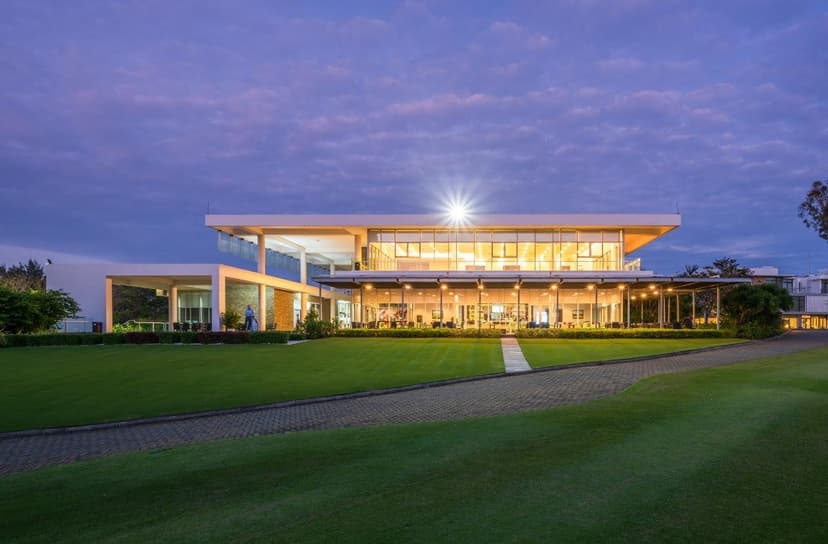 Montgomerie Links 4